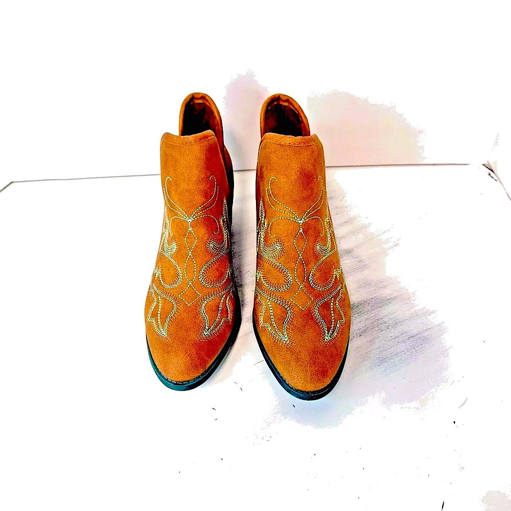 Womens‎ Cowboy Boot Low Top 2" Heel Brown With Teal Stitching 9  Trendy Pretty